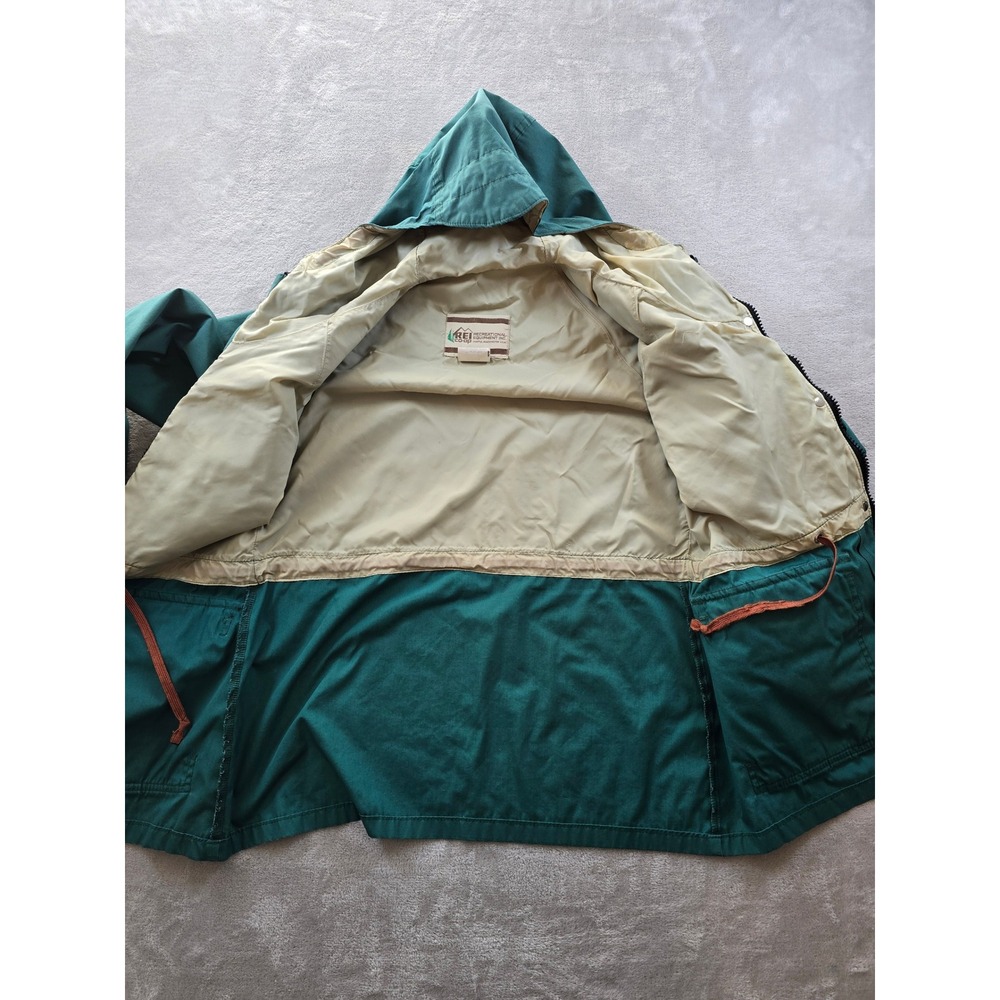 Vintage REI Hooded Rain Jacket - Picture 7 of 10